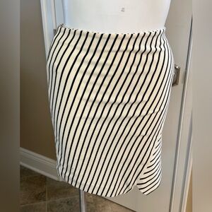 White pencil skirt with black line detailing